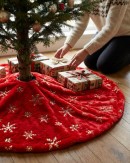 1m Red Plush Faux Fur & Gold Sequin Snowflake Christmas Tree Skirt