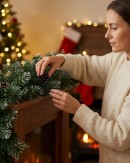 2.7m Silver Glitter Pine Cone Christmas Garland | 180 Tips