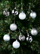 Silver Assorted Shiny, Matte, Glitter & Pearl Christmas Baubles - 35 x 60mm