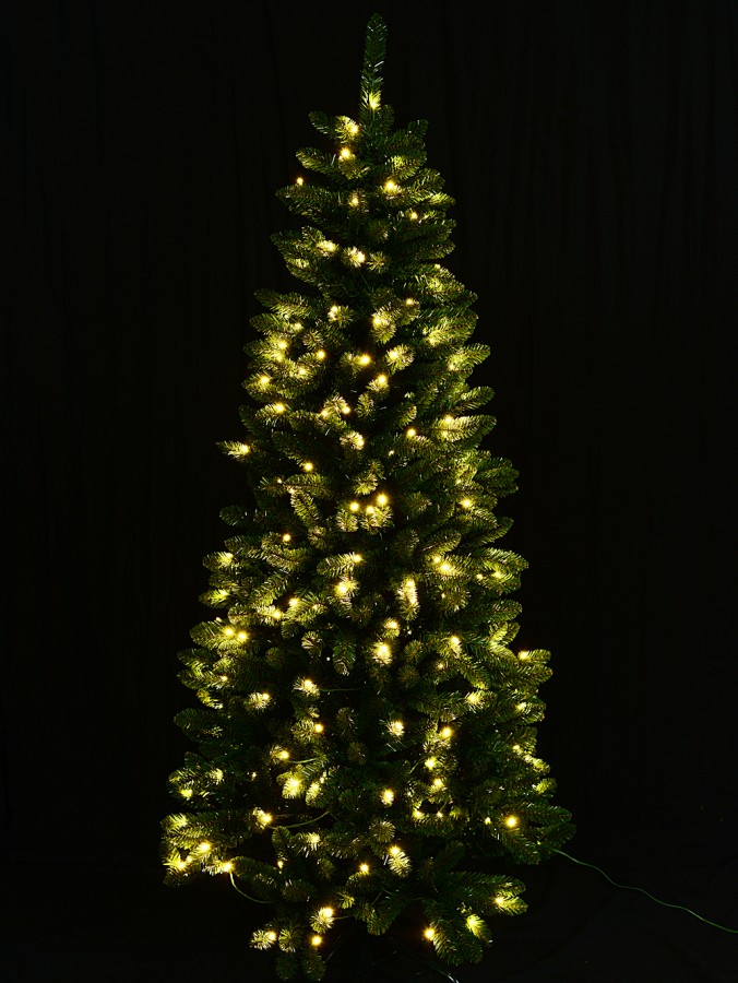 Pine Gorge Pre-Lit Christmas Tree With 602 Tips & 250 Warm White Lights - 1.8m