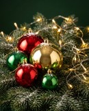 63x Heritage Red Green & Gold Shiny Metallic Bauble Starter Pack | 60mm-10cm