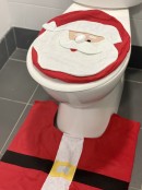 Santa Toilet Seat Cover & Floor Mat Christmas Bathroom Set - Fits Most Thrones