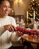 100x Red Tartan Small Christmas Bon Bons (Crackers) | 24cm