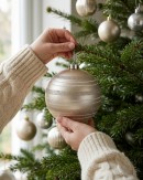 32x Lustrous Platinum Mixed Essential & Grand Ball Bauble | 60mm & 15cm