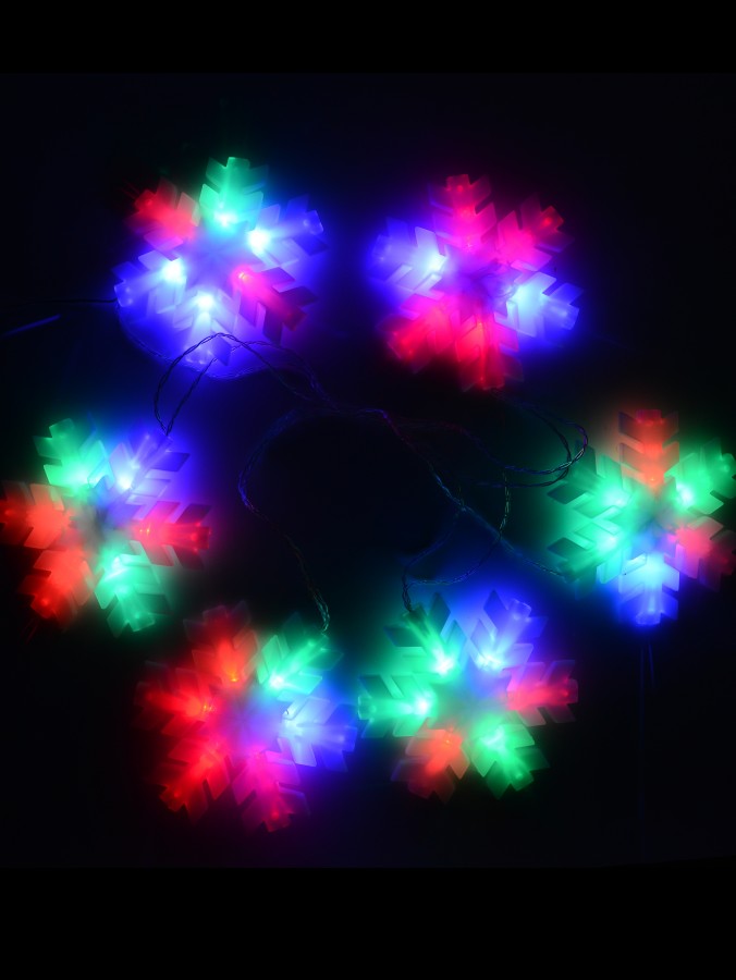 Multi Colour Auto Change Twinkle LED Christmas Snowflakes Light String - 2.3m