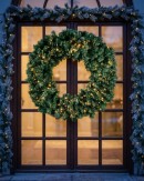1.2m Grand Statement Pre-Lit Balsam Fir Christmas Wreath | 420 Tips & 180 LED