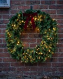 1.2m Grand Statement Pre-Lit Balsam Fir Christmas Wreath | 420 Tips & 180 LED