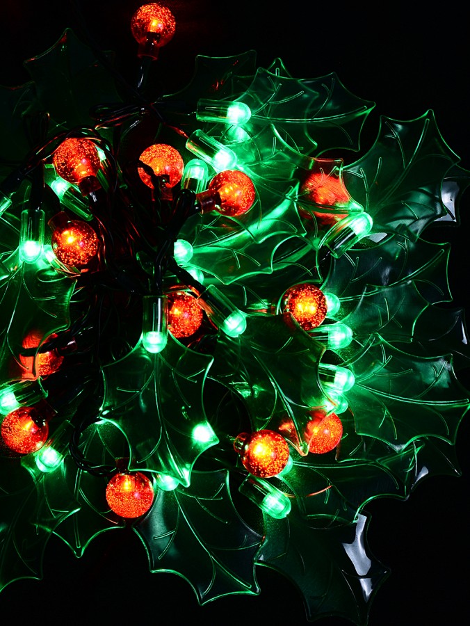 120 Green Holly Leaf & Red Berries Christmas String LED Lights - 2.9m