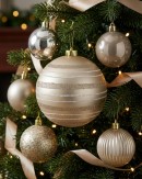 32x Lustrous Platinum Mixed Essential & Grand Ball Bauble | 60mm & 15cm