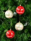 Red & Pearl Christmas Baubles With Glitter Leaves & Dots Pattern - 4 x 80mm