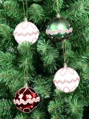 4x 80mm White, Green & Red Christmas Baubles With Lace & Glitter Patterns