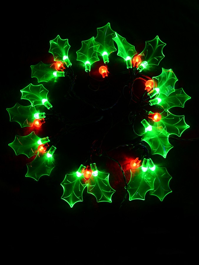 120 Red & Green Holly Leaf LED String Lights - 2.9m 