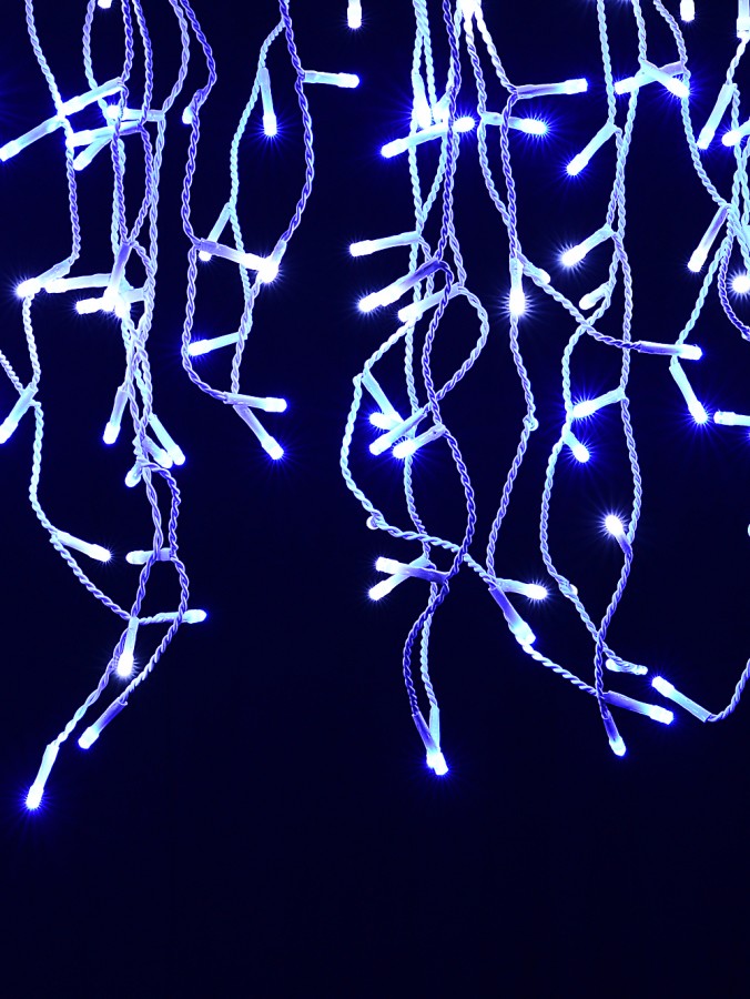 360 Blue & Cool White LED 8m Icicle Light