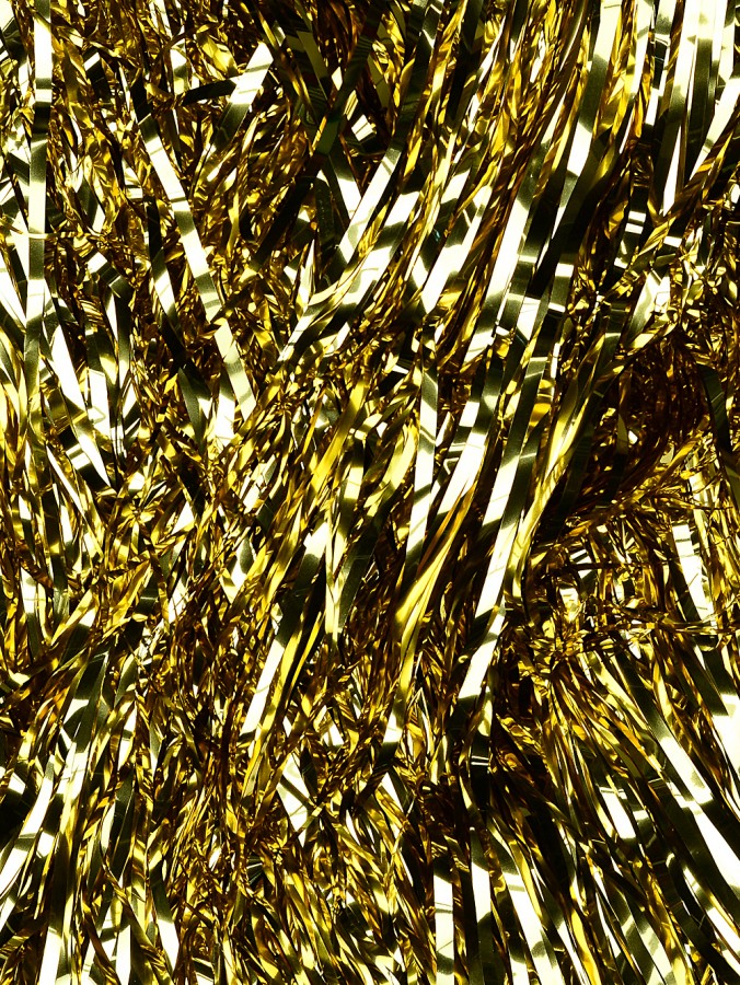 Metallic Gold Whimsical Essential Wide Cut Tinsel Lametta | 98x Icicles