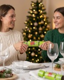 50x Gifts & Baubles Retro Look Christmas Bon Bons (Crackers) | 29cm