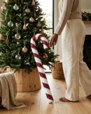90cm Red & White Swirl Christmas Candy Cane Tinsel Plaque Ornament