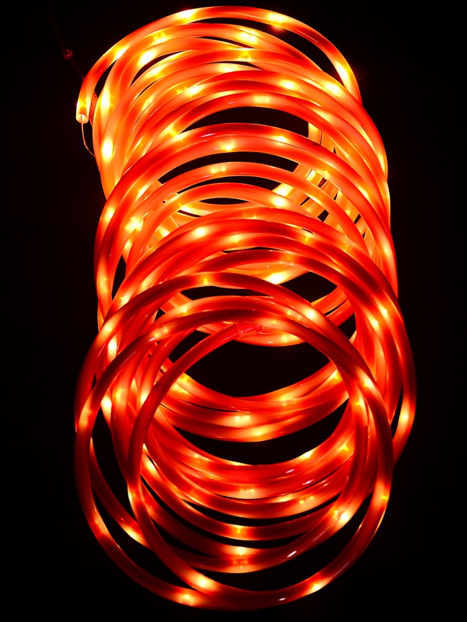 10m Warm White LED Red & White Noodle Rope Light | 8 Function Controller