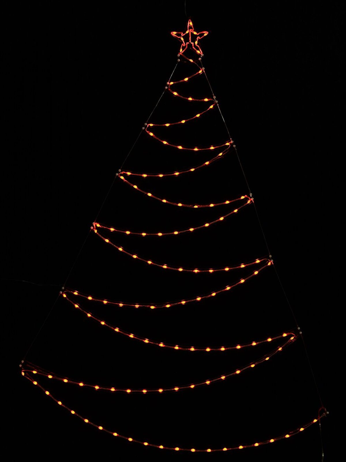 1.4m Wavy Christmas Tree & Star With Digital Rainbow LED Light Display — image 5