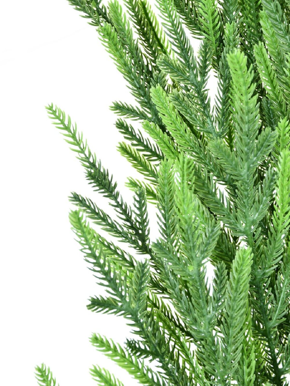 1.8m Cedar Leaf Christmas Garland | 120 Tips — image 2