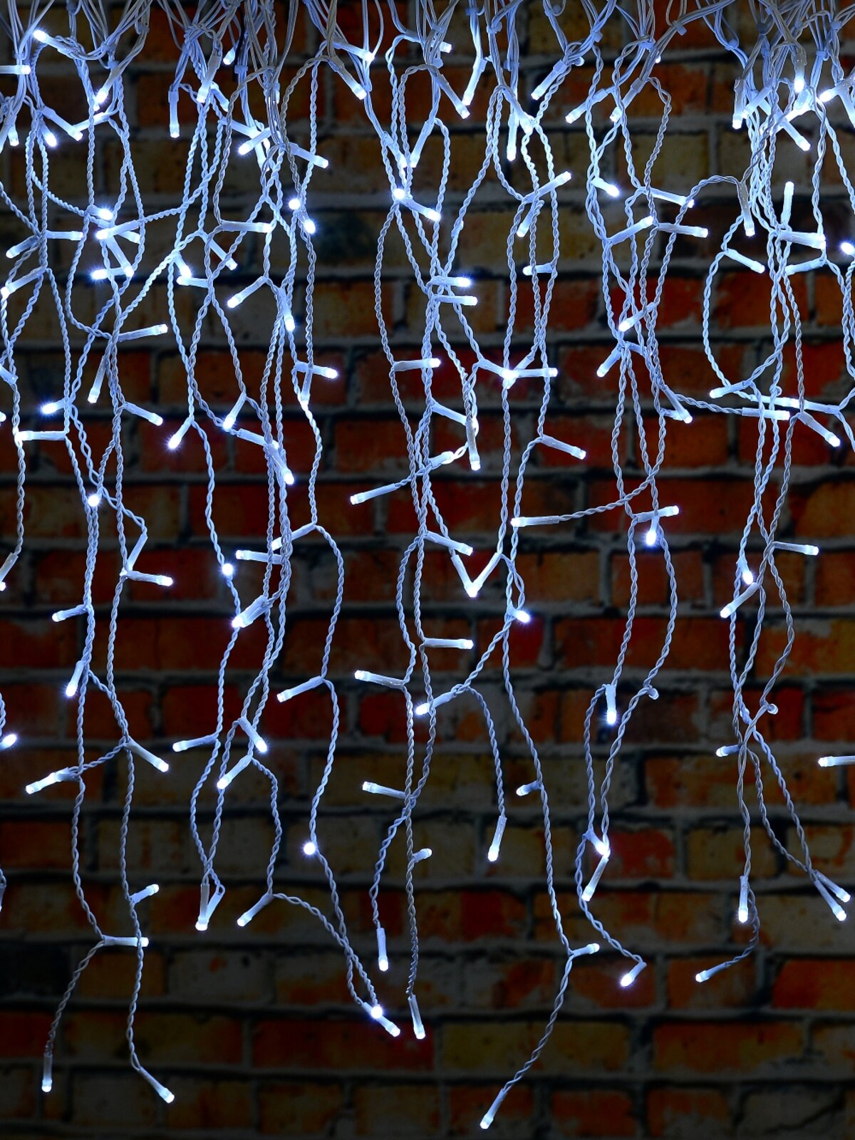 1000 Cool White LED Icicle String Lights 8 Function With Timer | 30m