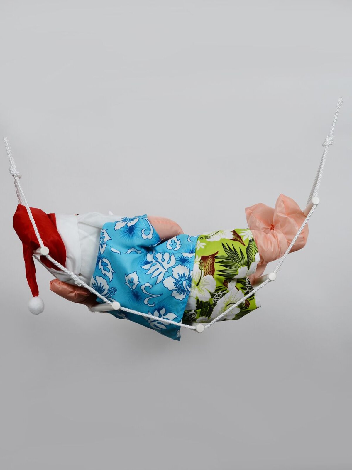 Hanging Summer Santa Hammock Outdoor Nylon Christmas Decoration | 65cm — image 6
