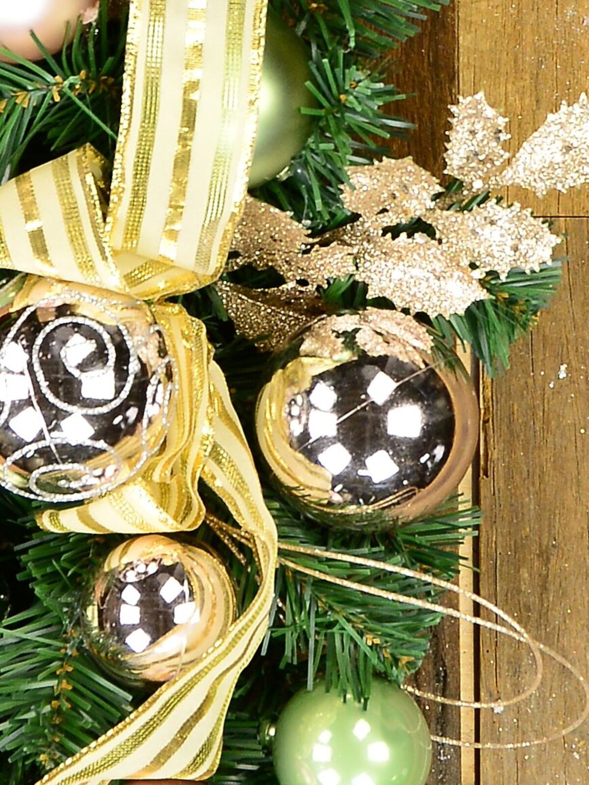 Decorated Pink & Mint Bauble, Whisker Loop & Leaf Stem Centrepiece - 60cm — image 3