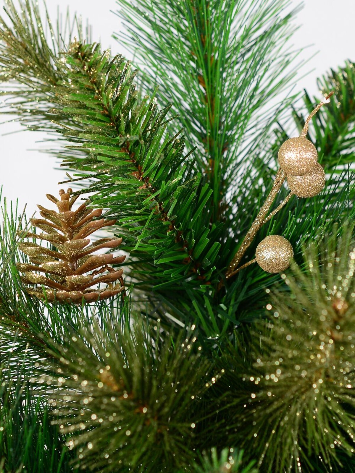 Golden Dawn Christmas Tree With 595 Tips - 1.8m