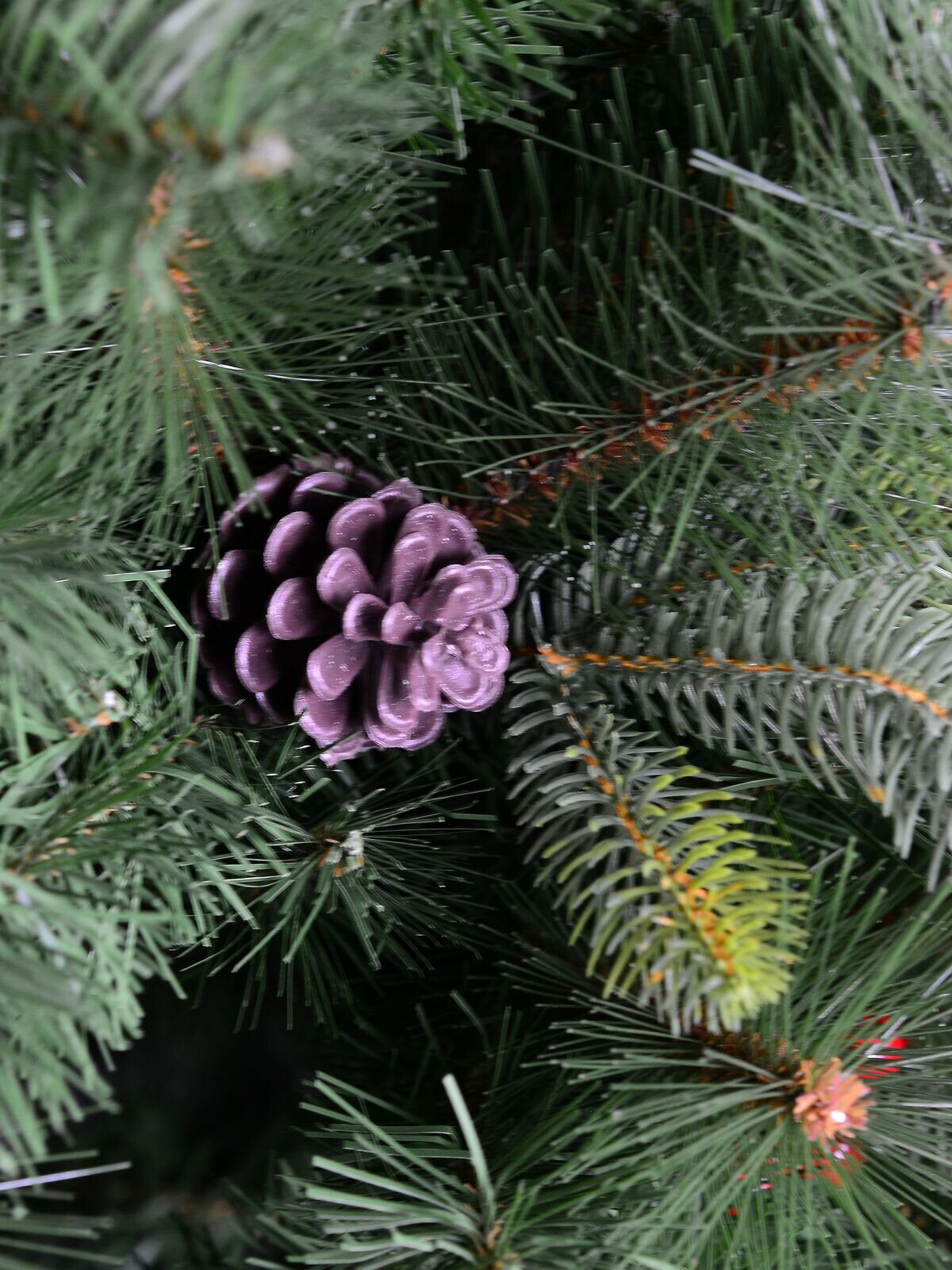 Red Berry Pine Traditional Christmas Tree with Pine Cones & 849 Tips - 1.8m — image 4