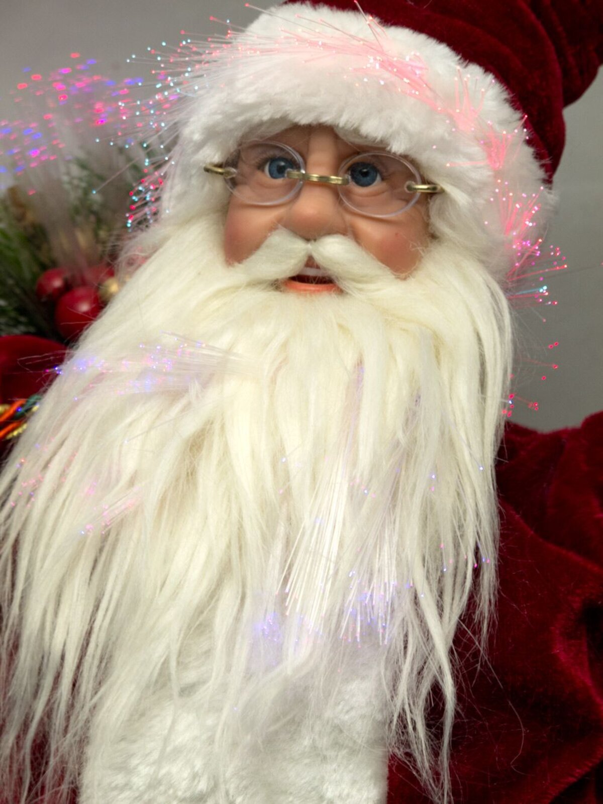 Traditional Santa With Lantern & Sack Fibre Optic Animation - 46cm — image 4
