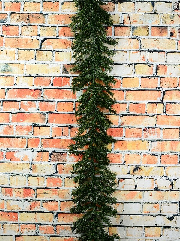 2.7m Canadian Pine Christmas Garland | 240 Tips — image 5