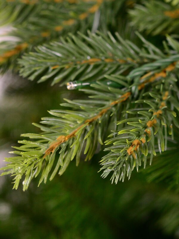 Magic Night Pre-lit Christmas Tree With Dual 1160 LED Lights & 1042 Tips - 1.8m — image 6