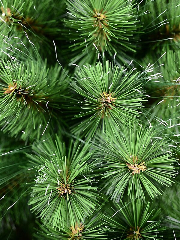 The Majestic Aurora Fibre Optic Christmas Tree With 612 Pine Needle Tips - 1.8m — image 10