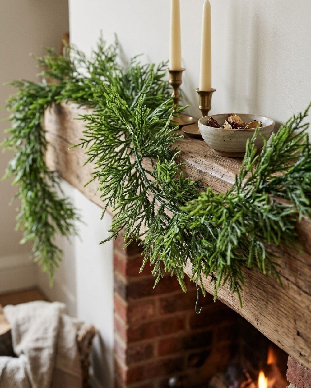 1.8m Cedar Leaf Christmas Garland | 120 Tips — image 2