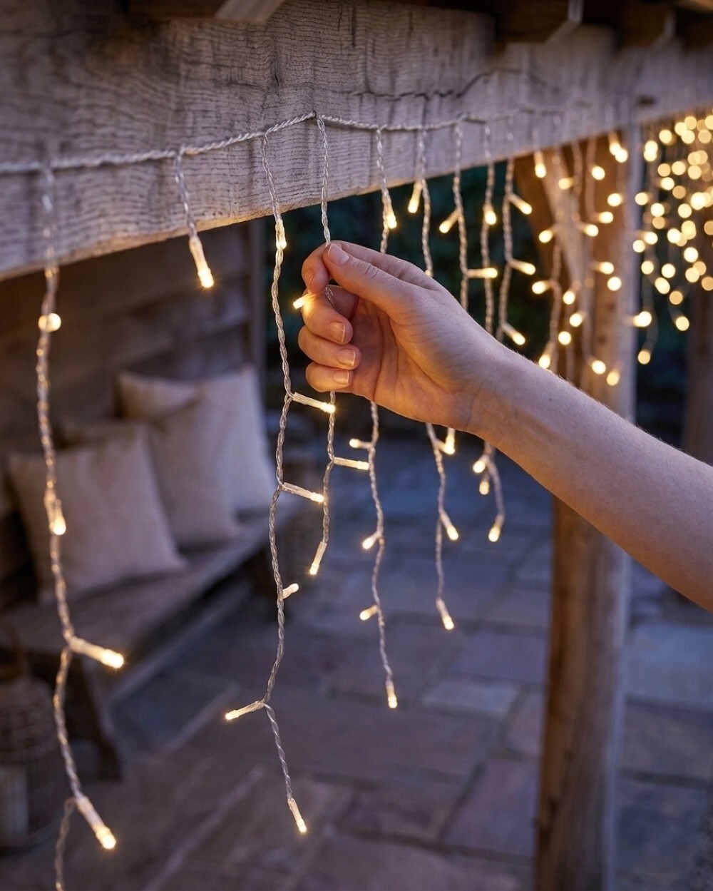 340 Warm White LED Icicle String Lights 8 Function With Timer | 10m — image 4