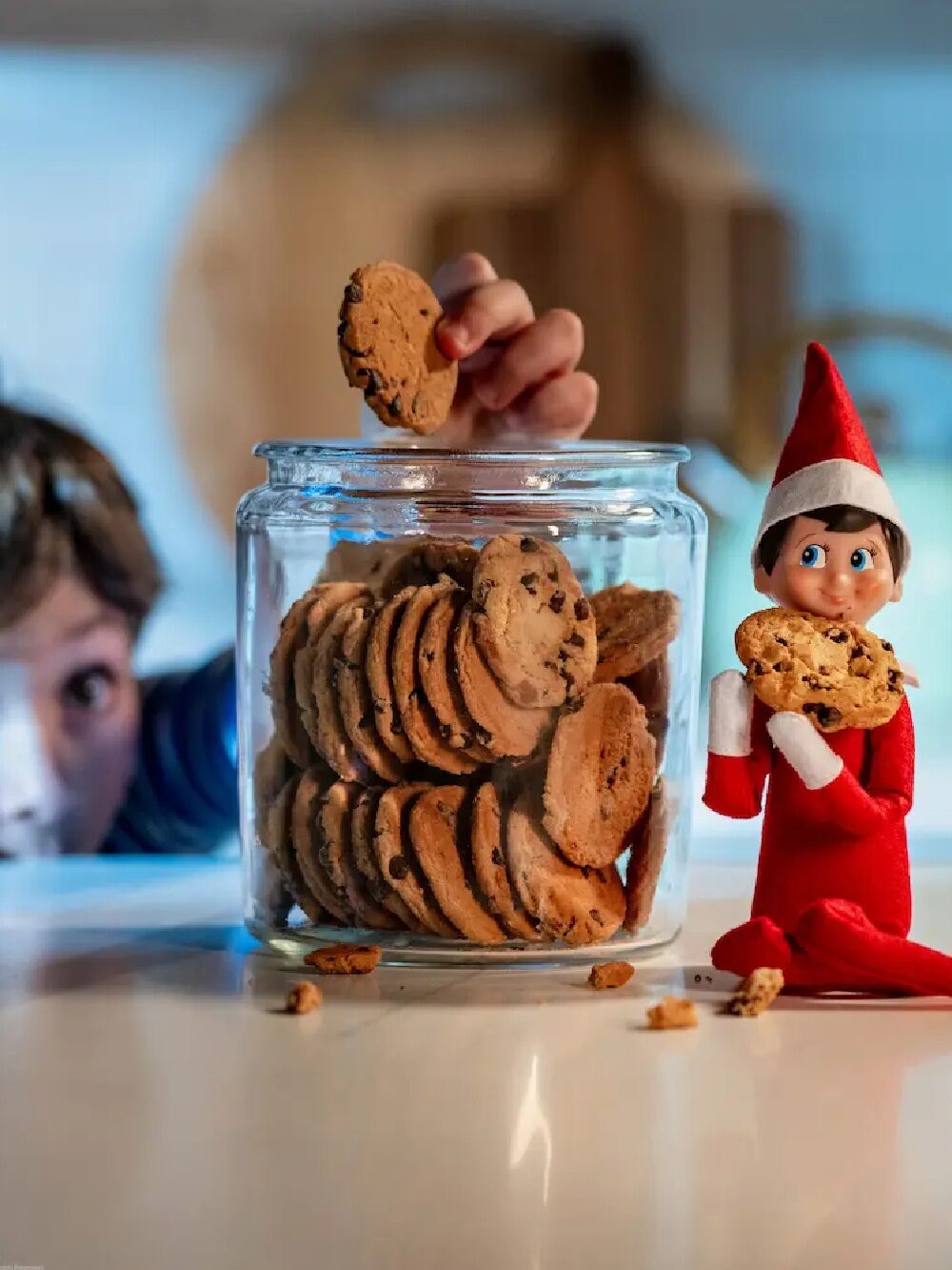 Official The Elf On The Shelf Boy Box Set | Extra Posing Wired Scout Elf & Book — image 4