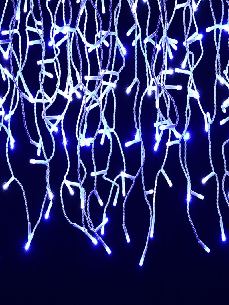 1000 Blue & Cool White LED Icicle String Lights 8 Function With Timer | 30m