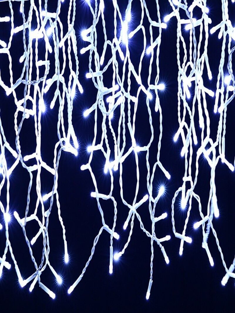 1660 Cool White LED Icicle String Lights 8 Function With Timer | 50m